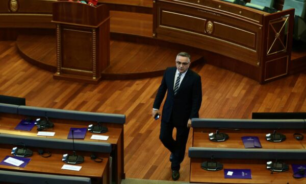 Tahiri: Kurti ka qenë nën presion për miratimin e ndryshimeve ligjore për Specialen