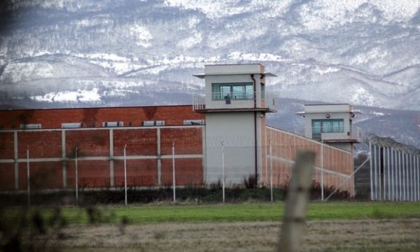 Gjenden 87 gramë narkotikë brenda Qendrës Korrektuese në Dubravë