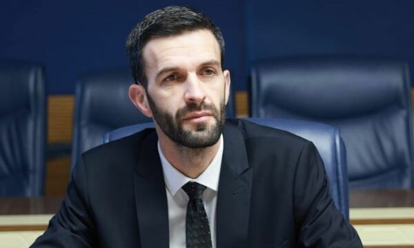 Rrahmani: Qeveria qysh dje duhej të niste strategjinë për mbrojtjen e çlirimtarëve
