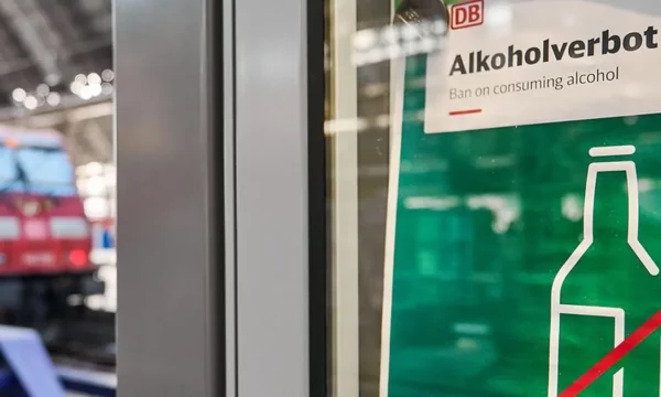 Gjermania ndalon konsumimin e alkoolit nëpër stacionet e trenit