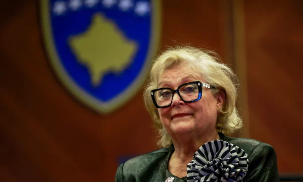WP: Një presidente e re e Kosovës zgjidhet natën vonë – do të duhet ta dekretojë ligjin që kufizon kompetencat e gjykatës në Hagë