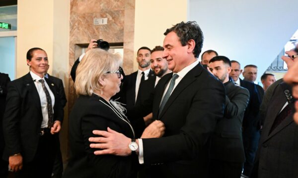 Kurti del nga takimi me Presidenten: Duhet të bëhemi bashkë për shumë sfida që na presin