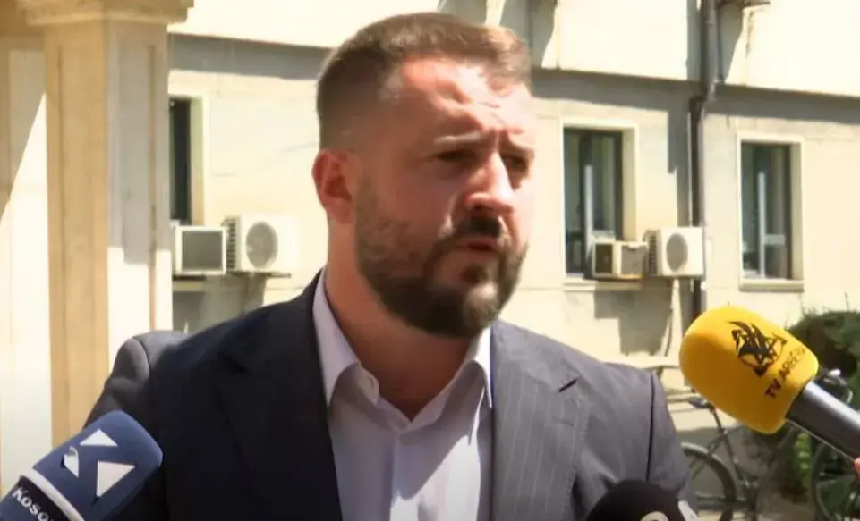 Lushtaku: Protestat qytetare e detyruan Kurtin ta ndryshojë qasjen për Ligjin për Specialen
