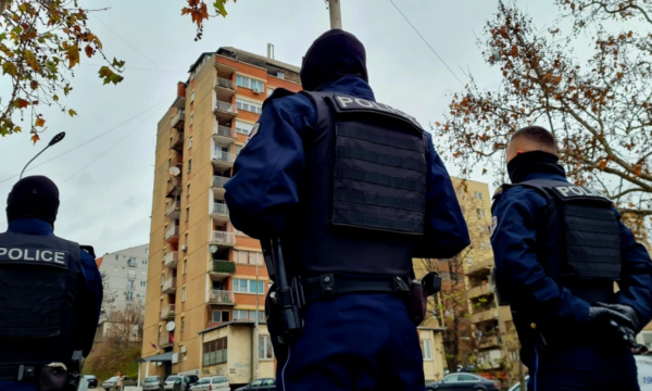Policia me aksion në veri, bashkë me Doganën dhe ATK-në
