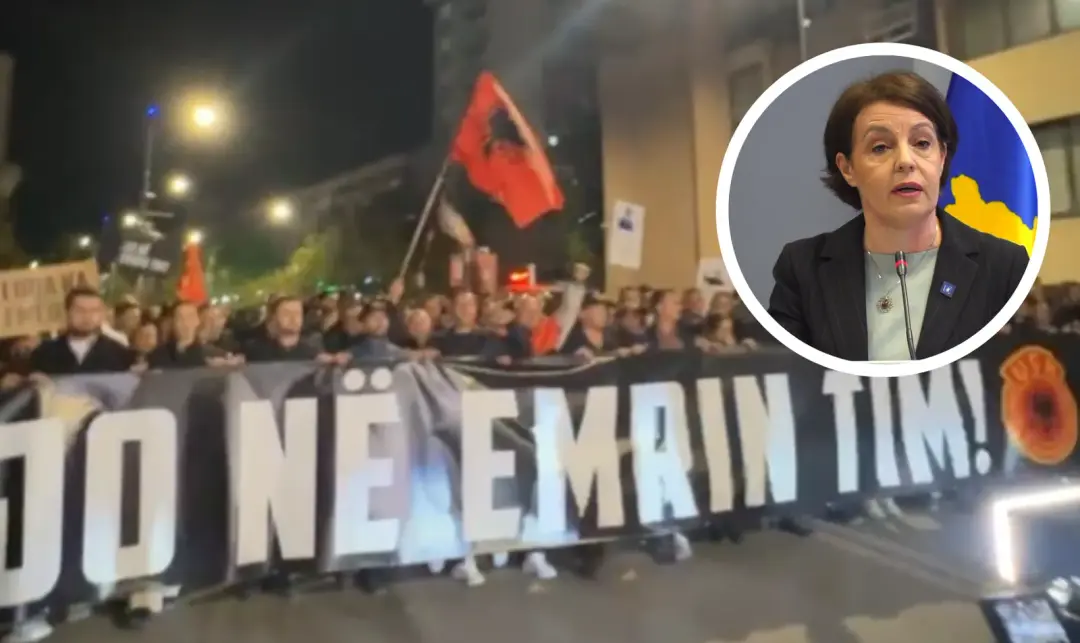 PAMJE DREKTE| “Votone ligjin – MARRE”, protestuesit nisen te ministria e Donika Gërvallës