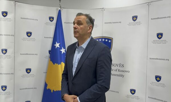 “Nëse ka vullnet opozita për presidentin”, Bajqinovci i VV-së thotë se janë të gatshëm për seancë