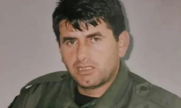 Vdes bashkudhëtari i komandantit Adem Jashari